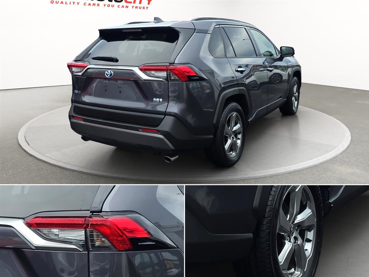 2019 Toyota RAV4 HYBRID, G PAck, Leather Heated Seats with heated Steering Carousel 11