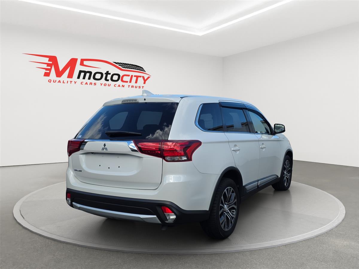 2018 Mitsubishi Outlander 7 Seater, Radar Cruise Carousel 2