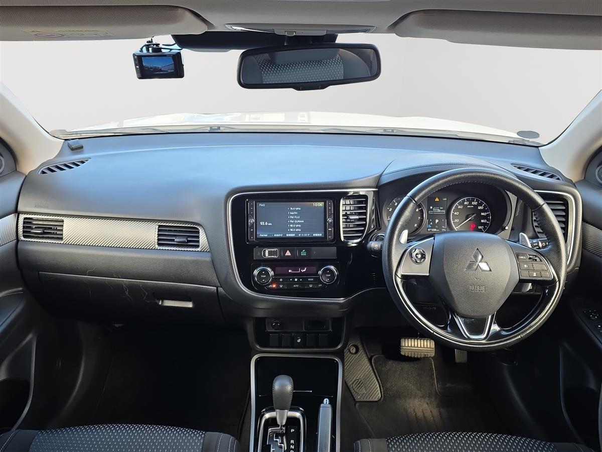 2018 Mitsubishi Outlander 7 Seater, Radar Cruise Carousel 17