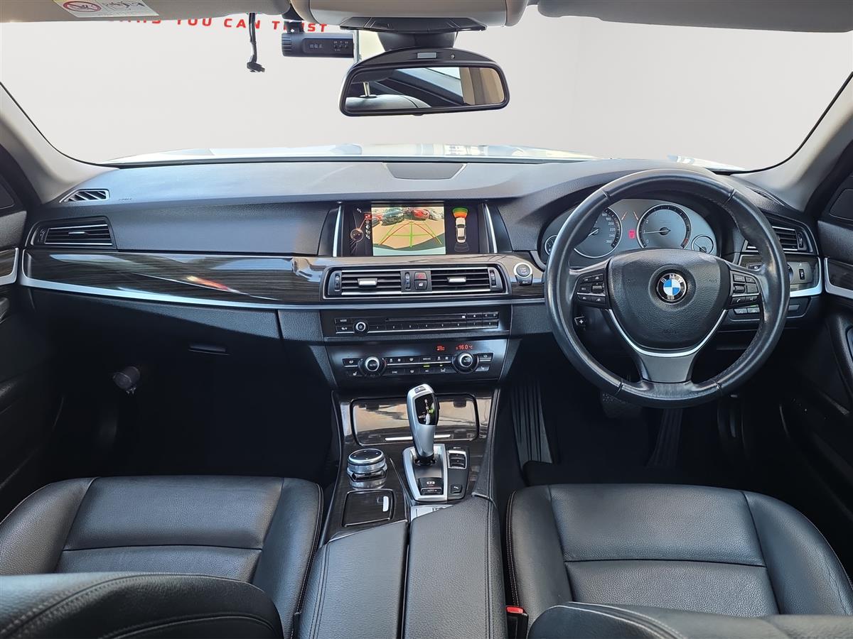 2017 BMW 523i Luxury, Leather heated seats, Adaptive cruise Carousel 16