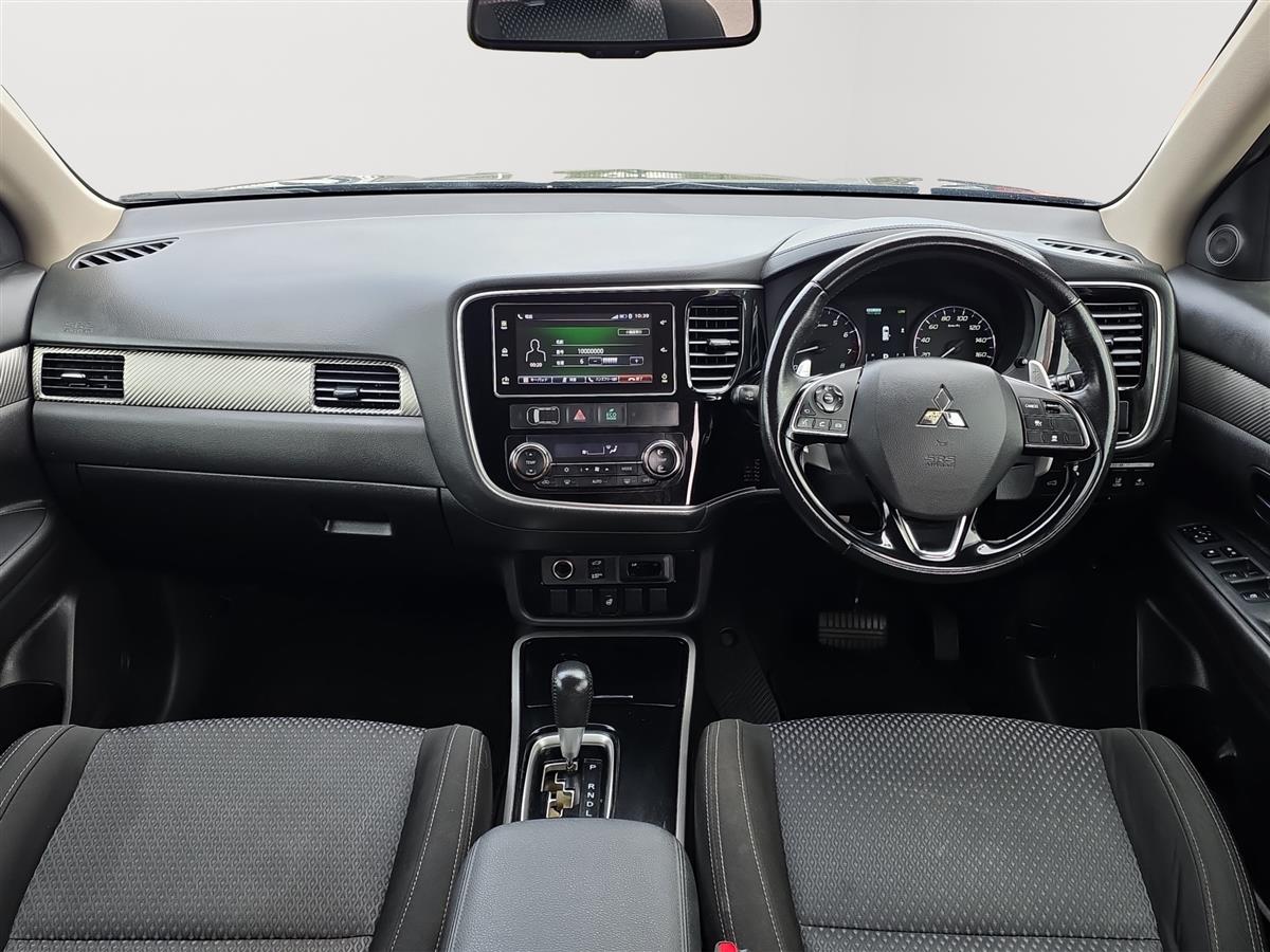 2017 Mitsubishi Outlander 7 Seats, 2.4 G Navi Package Carousel 16