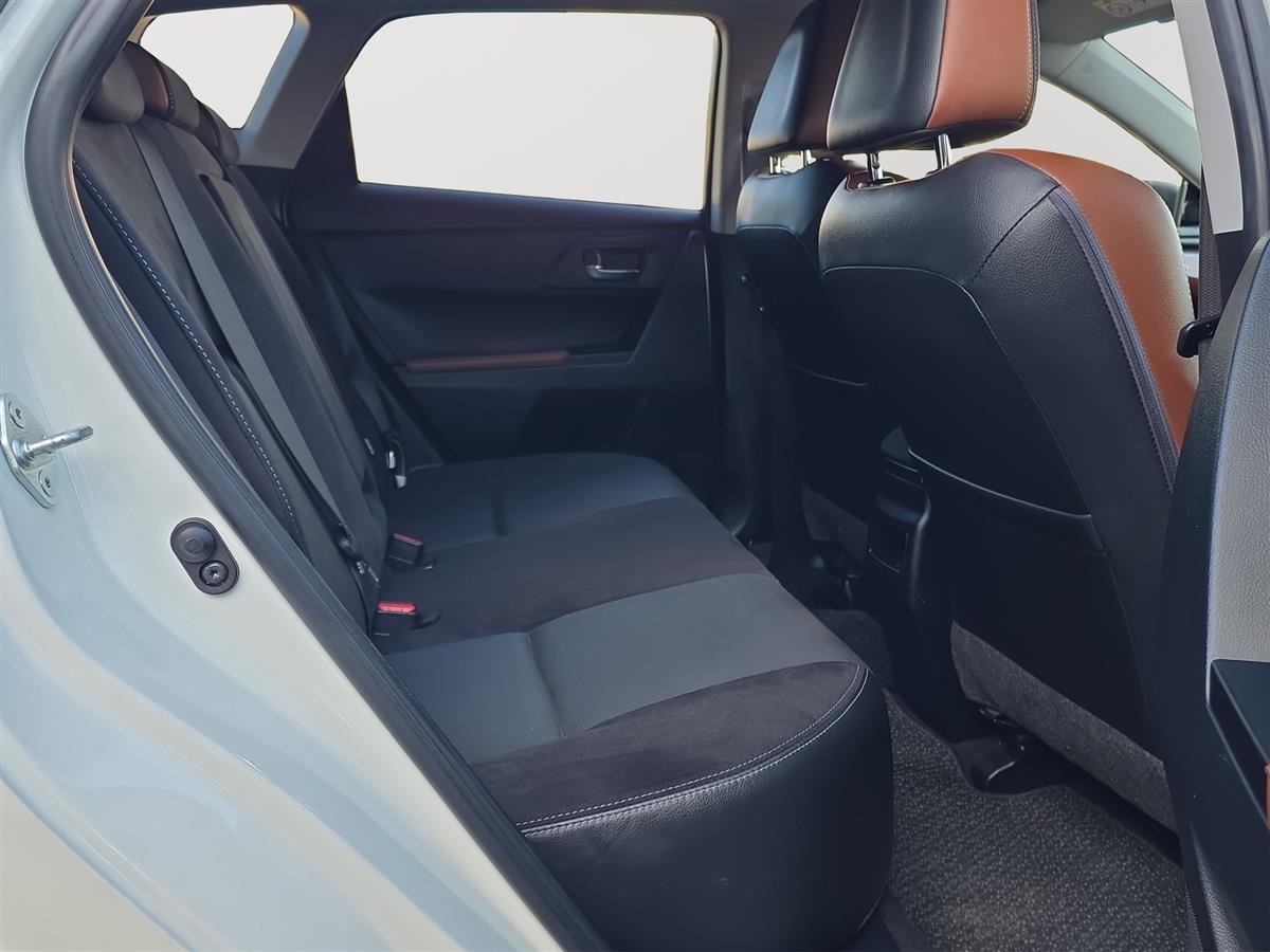 2015 Toyota Auris Leather Seats, Lane Assist, Cruise control Carousel 14