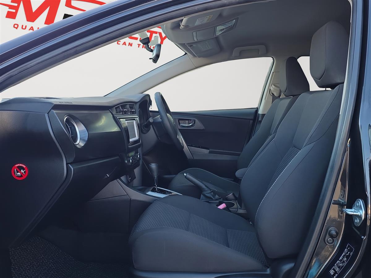 2014 Toyota Auris 1.8G, LOW KMS Carousel 15