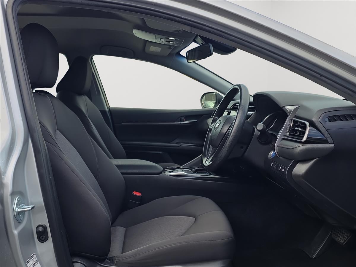 2021 Toyota Camry HYBRID, X, Low Kms Carousel 12