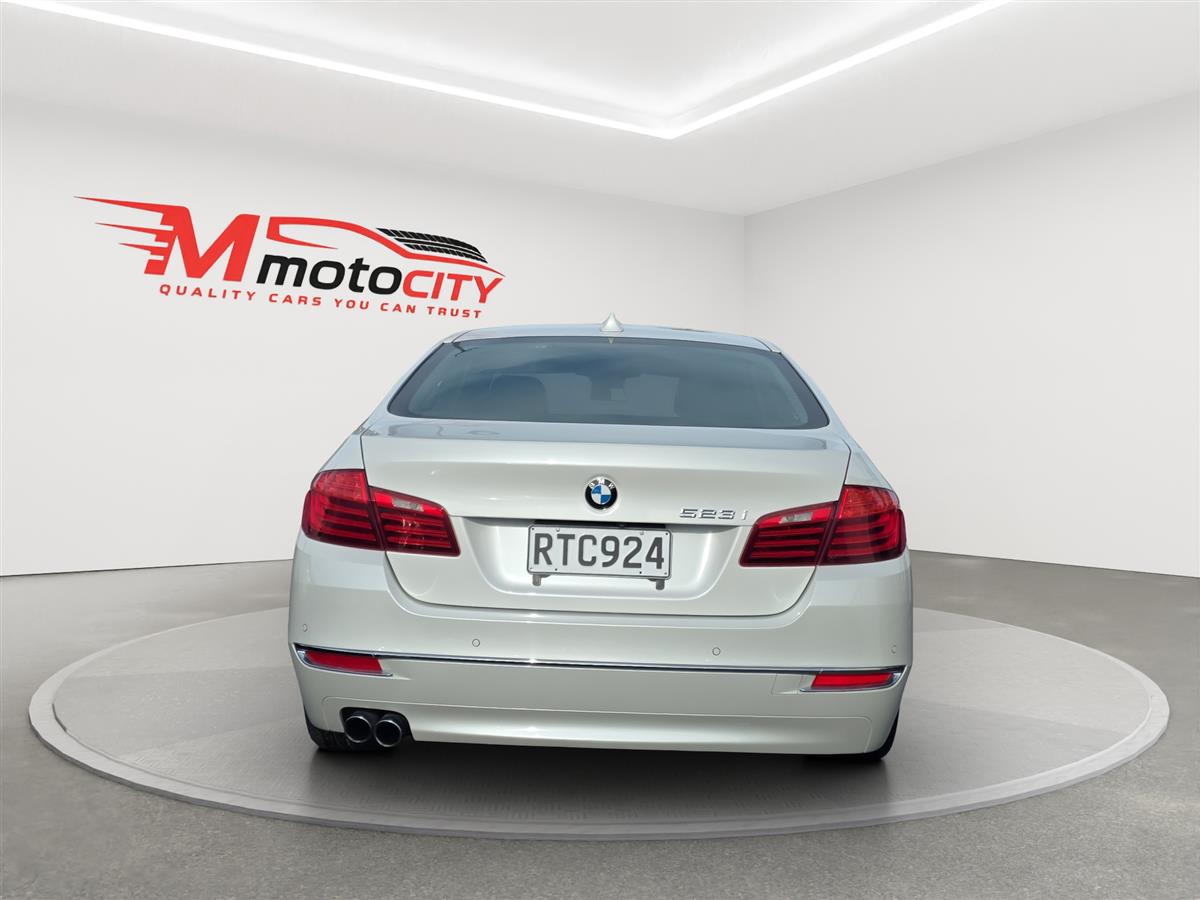 2017 BMW 523i Luxury, Leather heated seats, Adaptive cruise Carousel 3