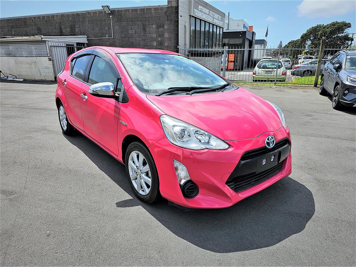 2015 Toyota Aqua HYBRID