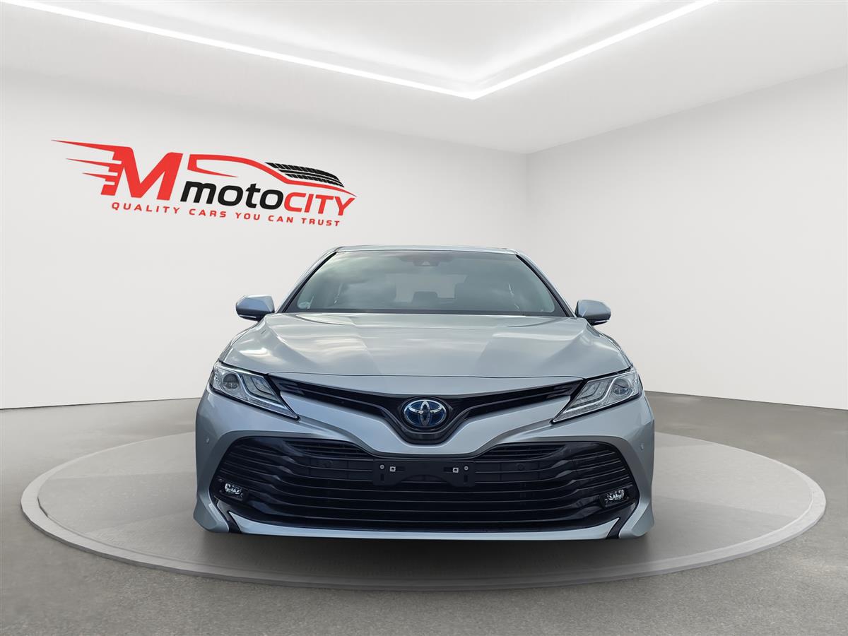 2021 Toyota Camry HYBRID, X, Low Kms Carousel 7