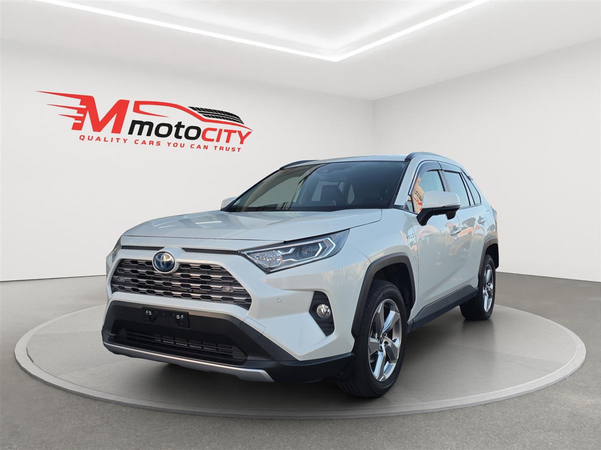 2019 Toyota RAV4 4WD, G Pack, Leather Heated Seats, Radar Cruise Carousel 6
