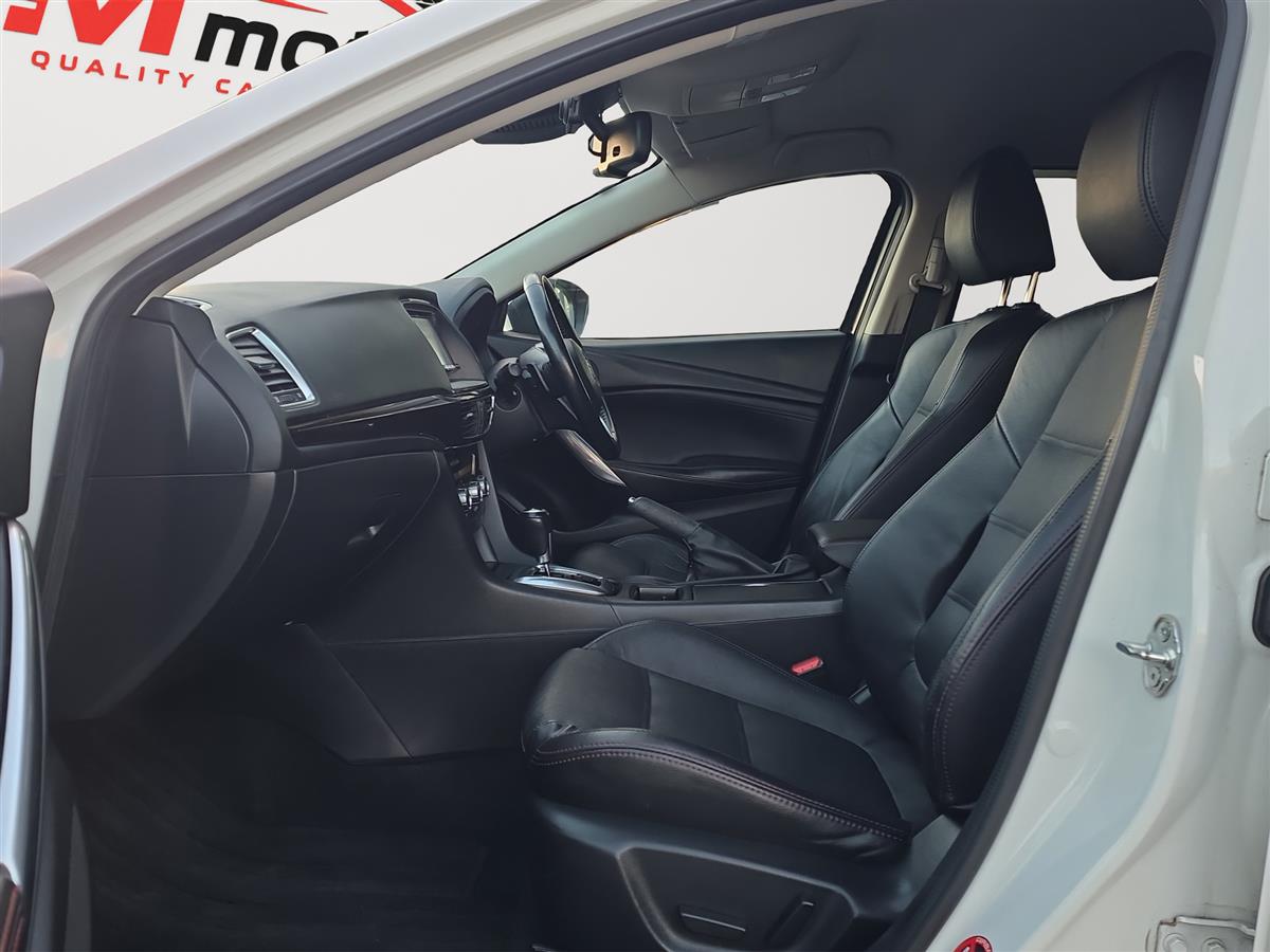 2014 Mazda Atenza SL Package, Radar Cruise, Leather heated Seats Carousel 15