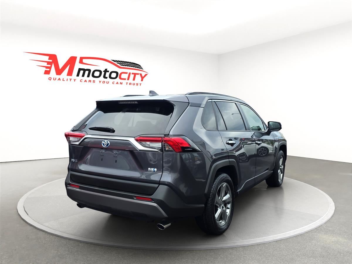 2019 Toyota RAV4 HYBRID, G PAck, Leather Heated Seats with heated Steering Carousel 2
