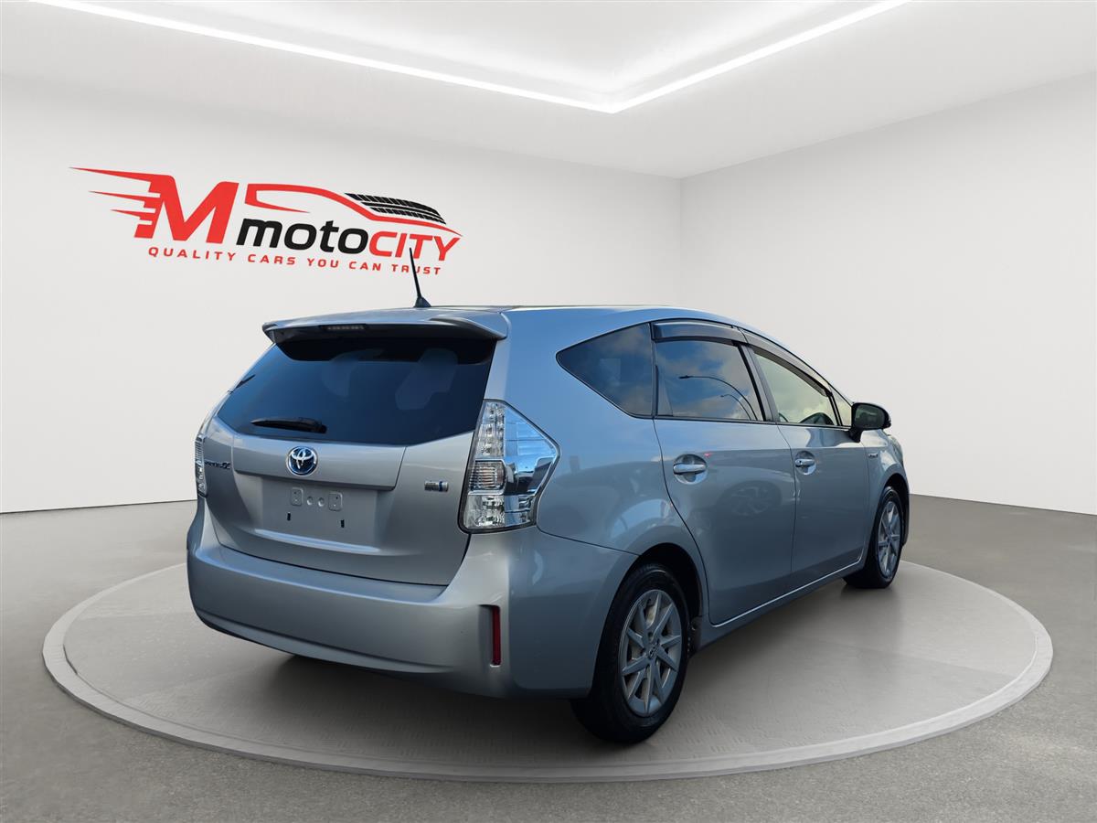 2012 Toyota Prius ALPHA 7 SEATS, CRUISE CONTROL Carousel 2