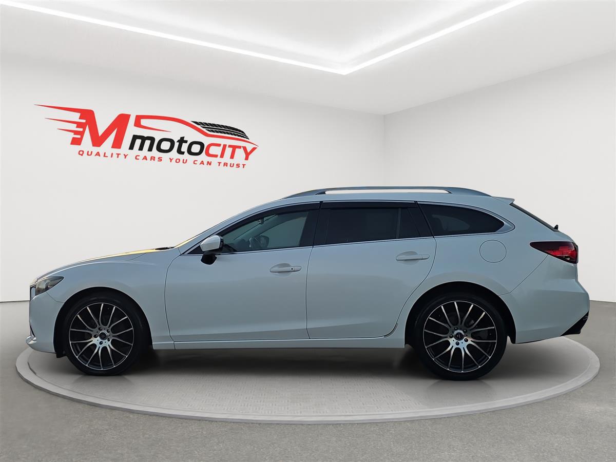 2014 Mazda Atenza SL Package, Radar Cruise, Leather heated Seats Carousel 5