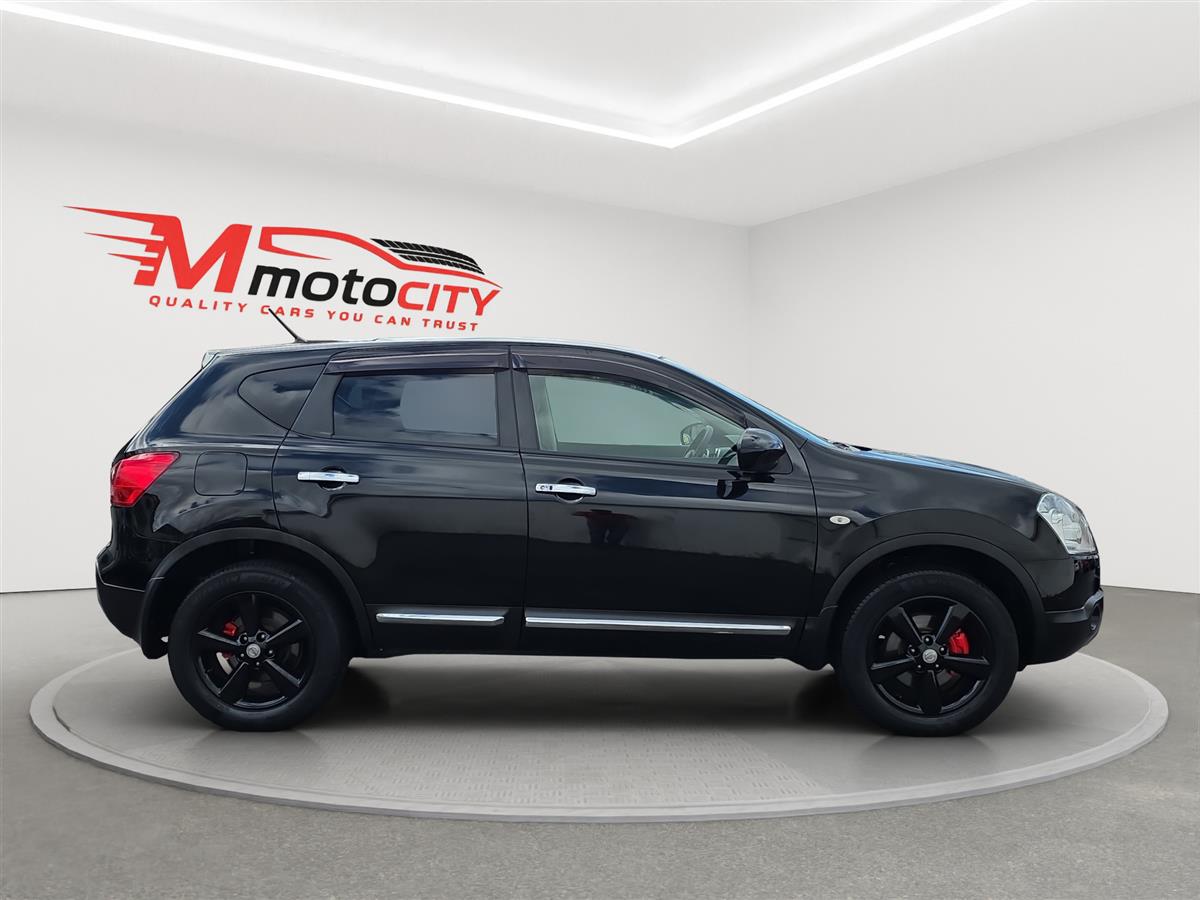 2014 Nissan Dualis PANORAMIC ROOF Carousel 1
