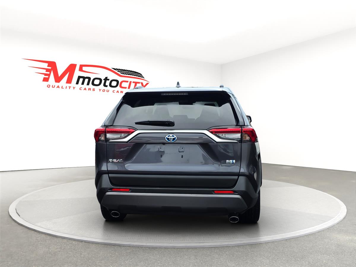 2019 Toyota RAV4 HYBRID, G PAck, Leather Heated Seats with heated Steering Carousel 3