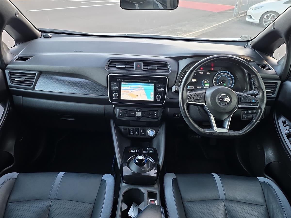 2018 Nissan Leaf X, LEATHER HEATED SEATS, RADAR CRUISE, Carousel 14