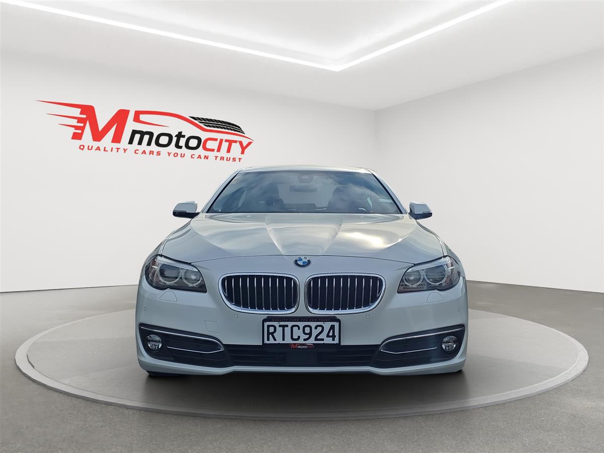 2017 BMW 523i Luxury, Leather heated seats, Adaptive cruise Carousel 7
