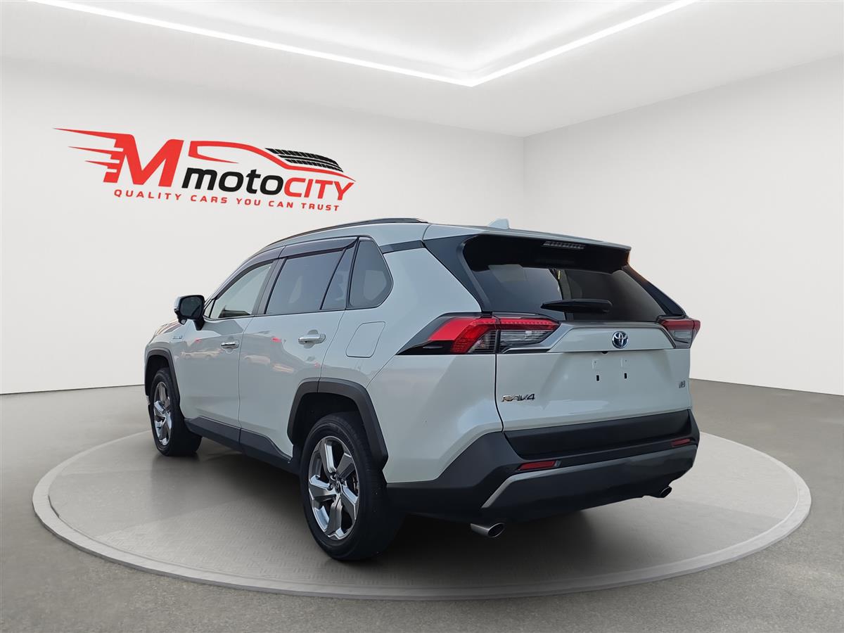 2019 Toyota RAV4 4WD, G Pack, Leather Heated Seats, Radar Cruise Carousel 4