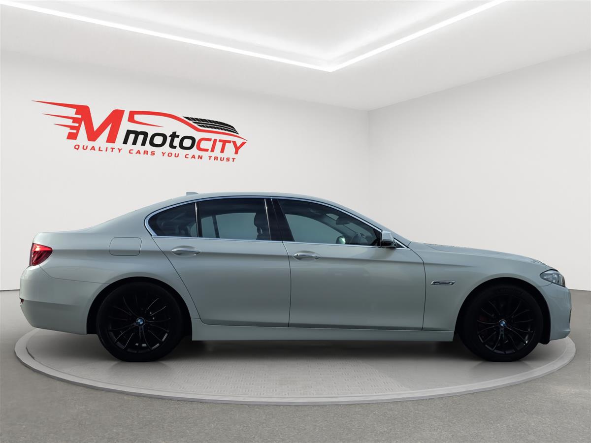 2017 BMW 523i Luxury, Leather heated seats, Adaptive cruise Carousel 1