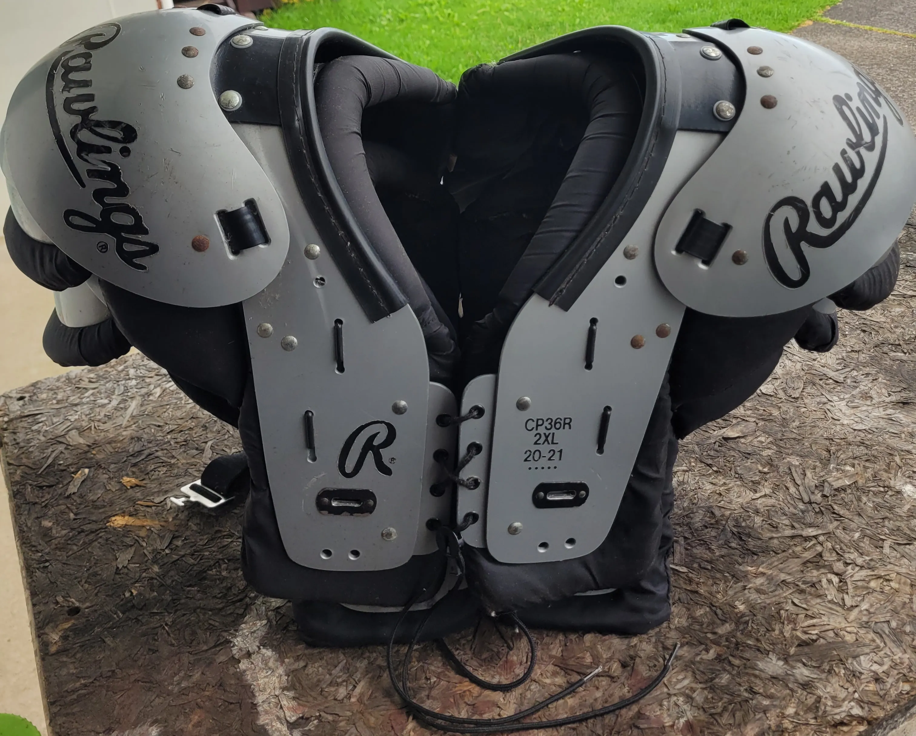 Football Gridiron Helmet n Pads  Carousel 2