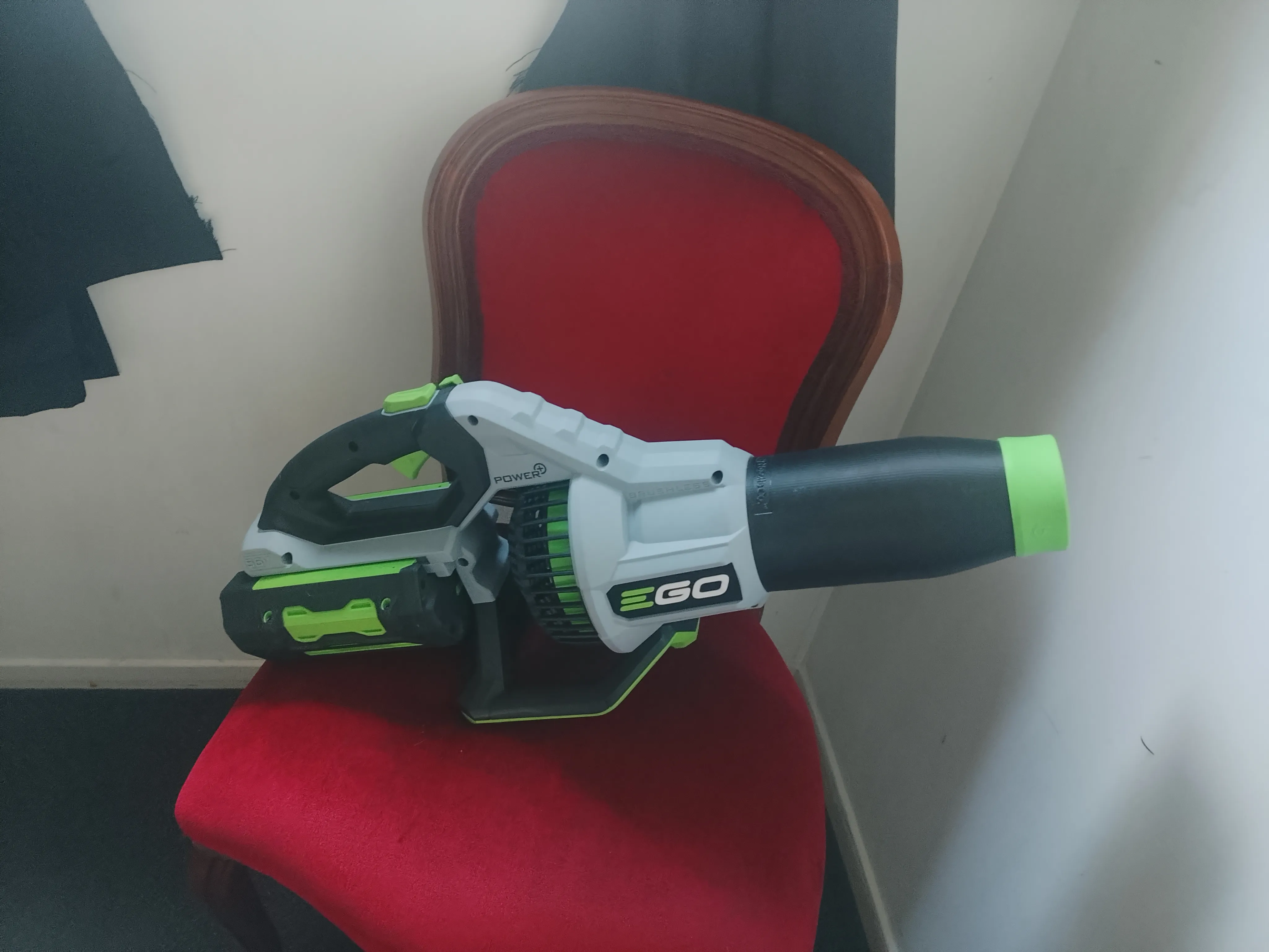 Leaf blower 