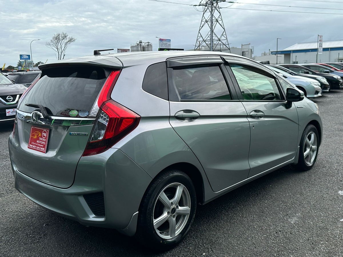 2014 HONDA FIT Carousel 1