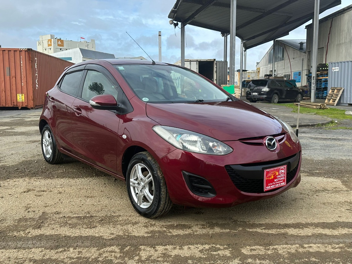 2012 MAZDA DEMIO 13-SKYACTIVE Carousel 3