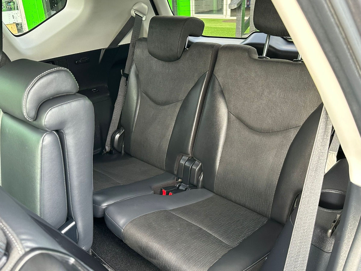 2015 TOYOTA PRIUS ALPHA G Carousel 8