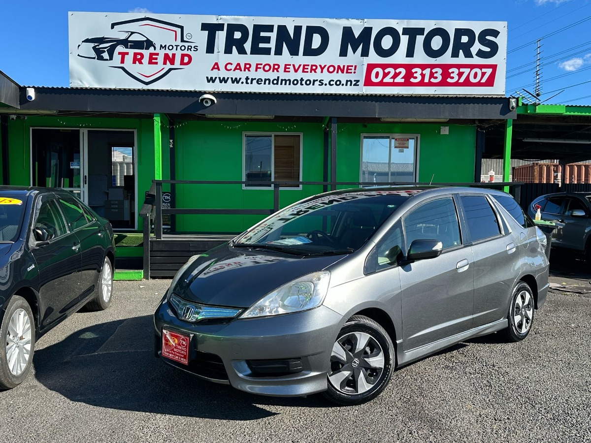 2012 HONDA FIR SHUTTLE Carousel 1