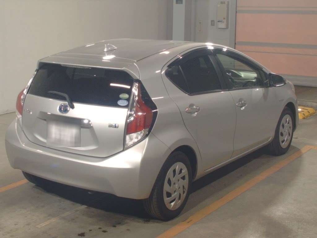 2017 TOYOTA AQUA S Carousel 1