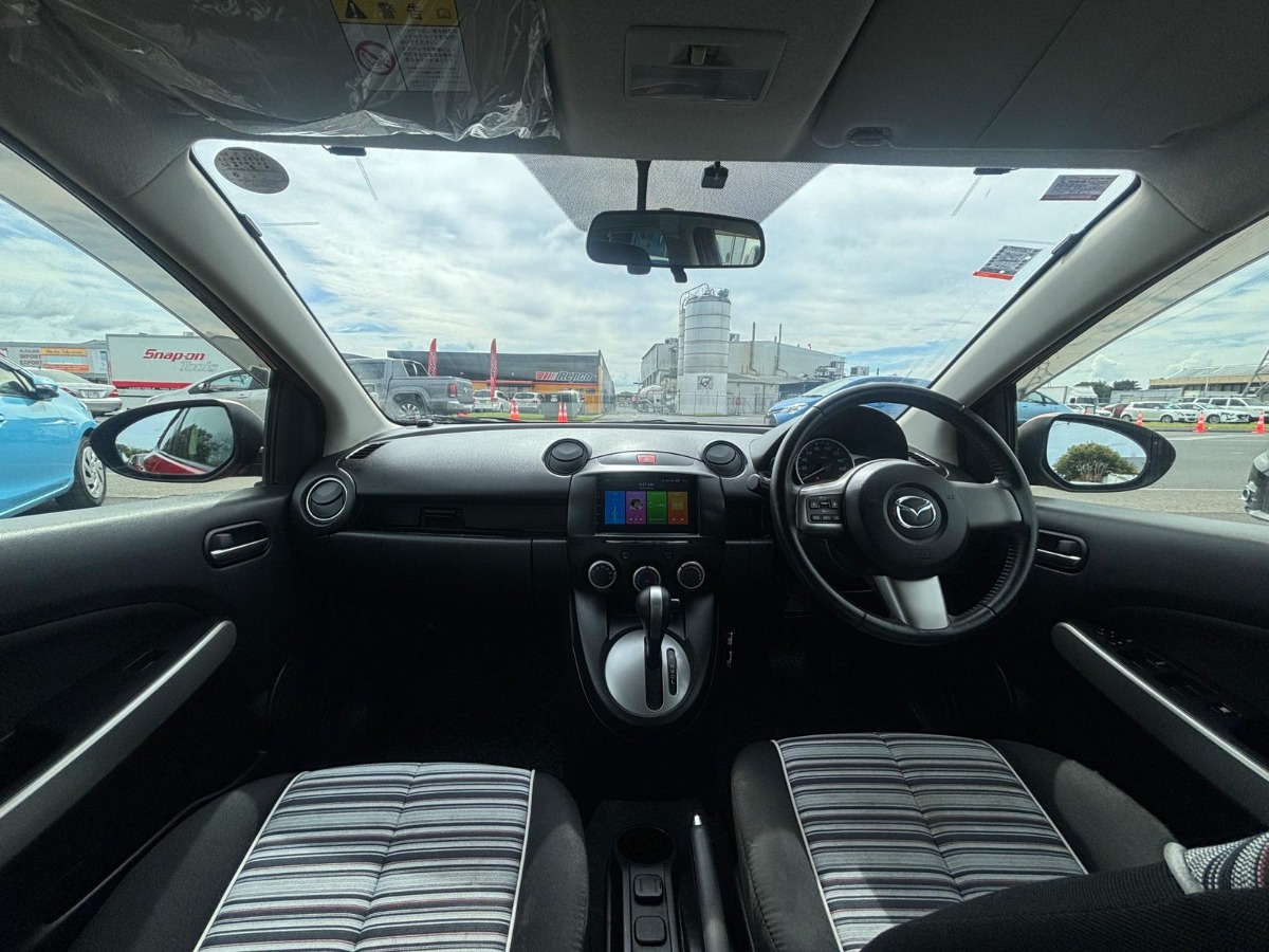 2013 MAZDA DEMIO 13-SKY A SHOOTING STAR Carousel 7