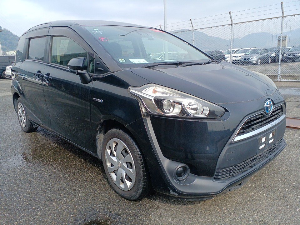 2016 TOYOTA SIENTA Carousel 2