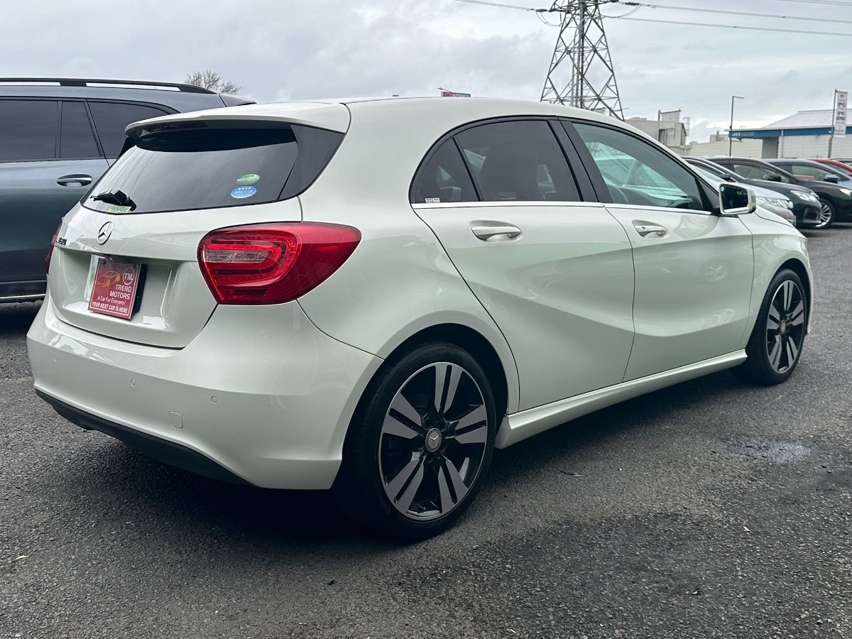 2014 MERCEDES BENZ A180 Carousel 1