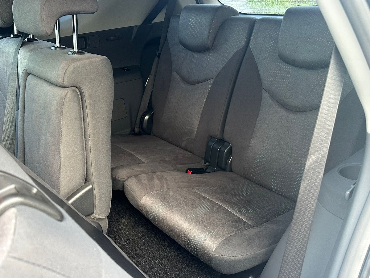 2012 Toyota Prius ALPHA GTSULI SELECT SKYLIGHT P 7 SEATER Carousel 7
