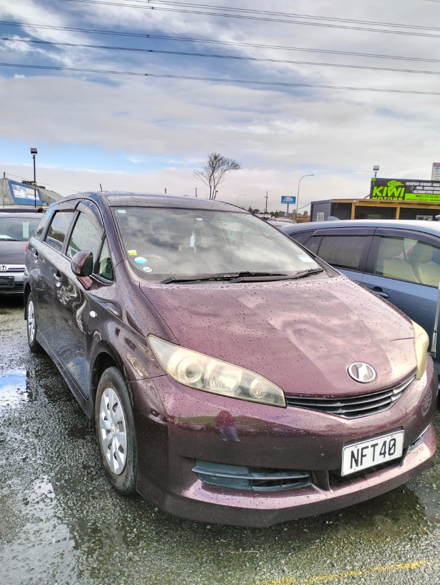 2010 TOYOTA WISH Carousel 1