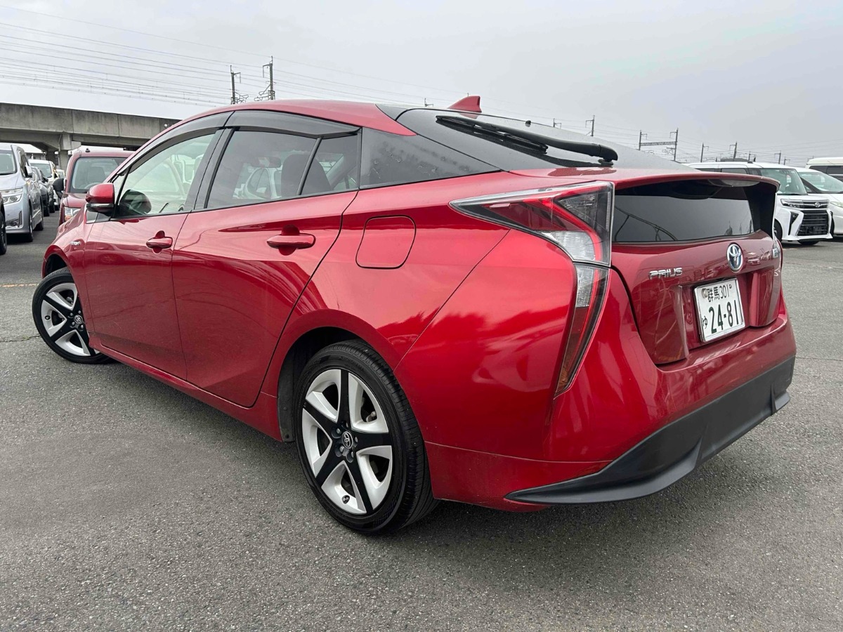 2016 TOYOTA PRIUS 5D S TOURING Carousel 6
