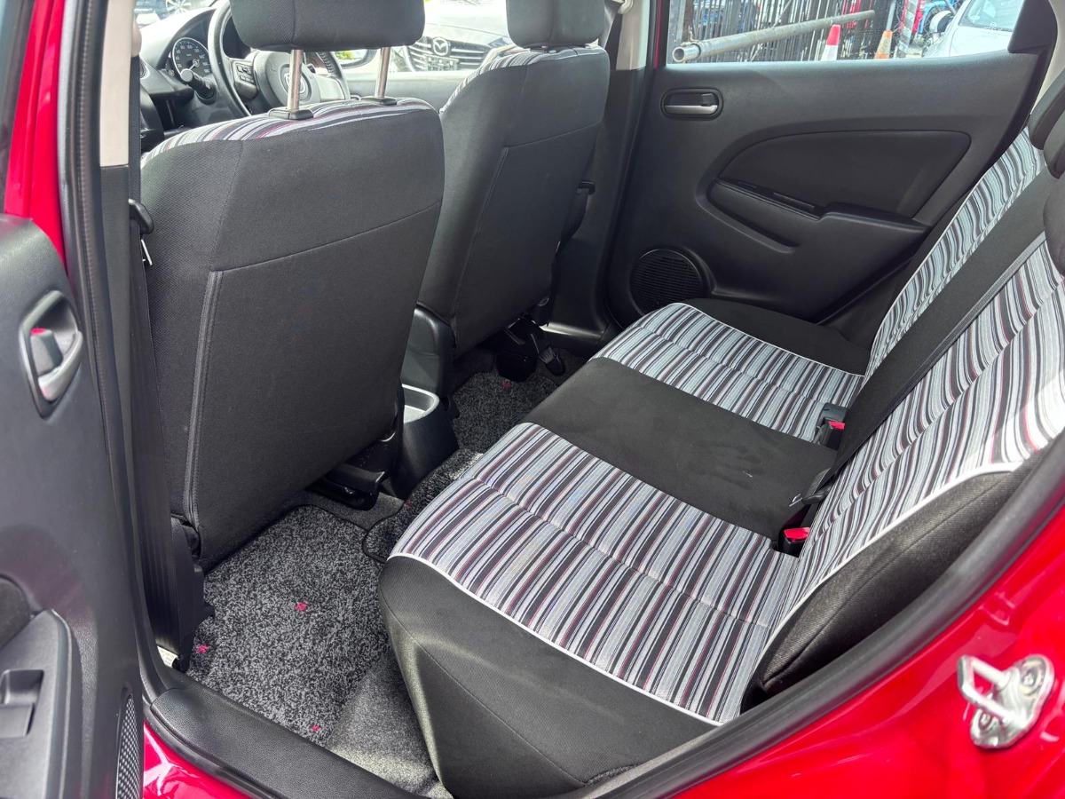 2013 MAZDA DEMIO 13-SKY A SHOOTING STAR Carousel 6