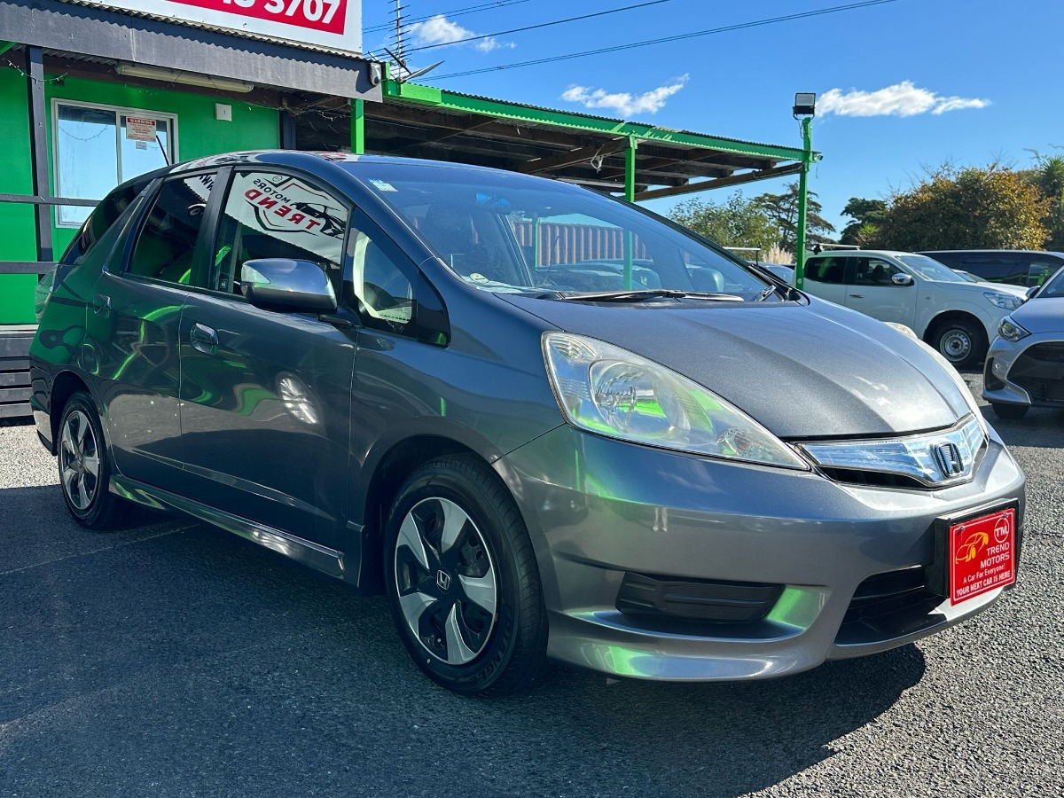 2012 HONDA FIR SHUTTLE Carousel 2