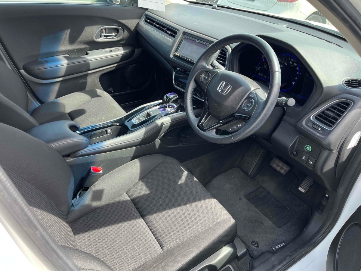 2014 HONDA VEZEL HYBRID X Carousel 1
