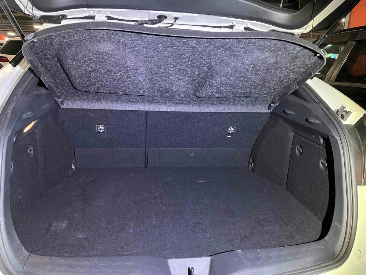 2017 TOYOTA C-HR S HYBRID Carousel 4