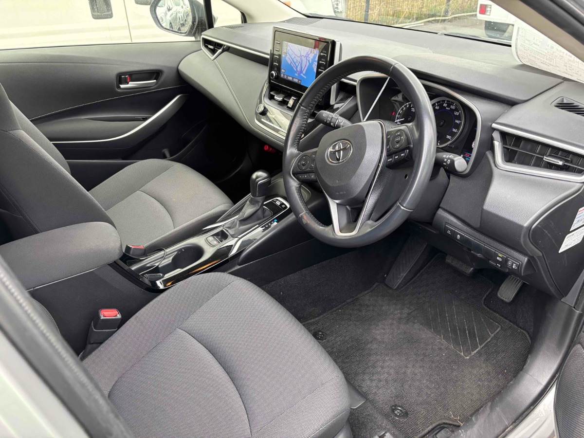 2019 TOYOTA COROLLA TOURING S Carousel 2