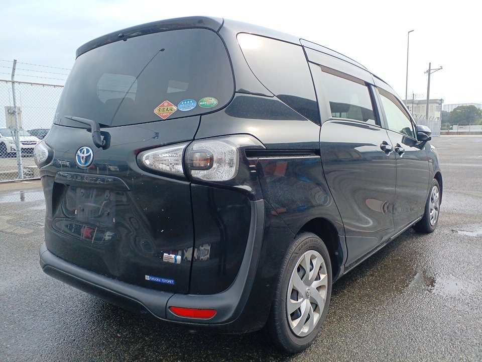 2016 TOYOTA SIENTA Carousel 7
