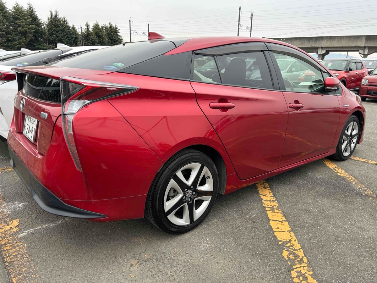 2016 TOYOTA PRIUS 5D S TOURING Carousel 5
