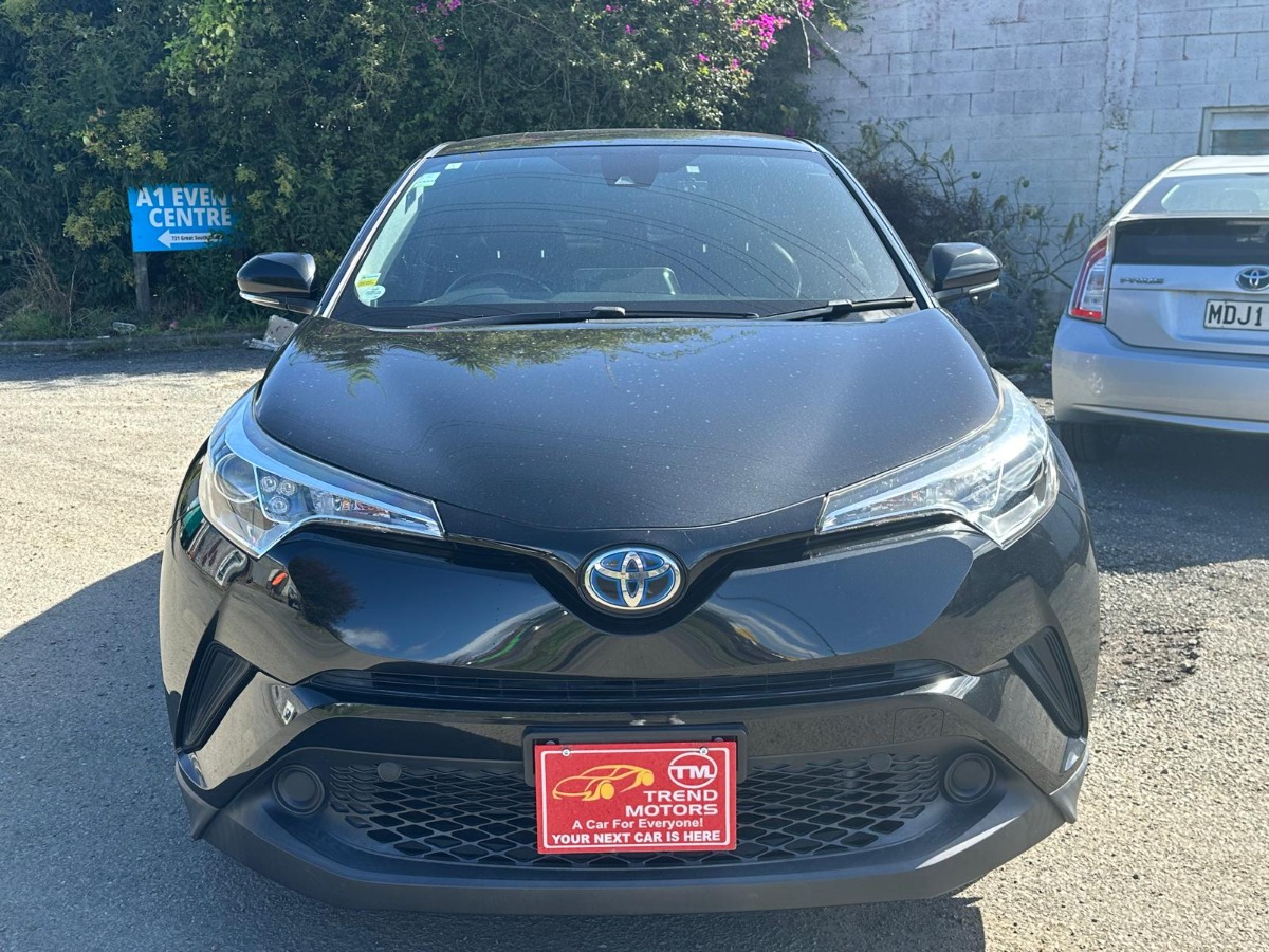 2017 TOYOTA C-HR S Carousel 3