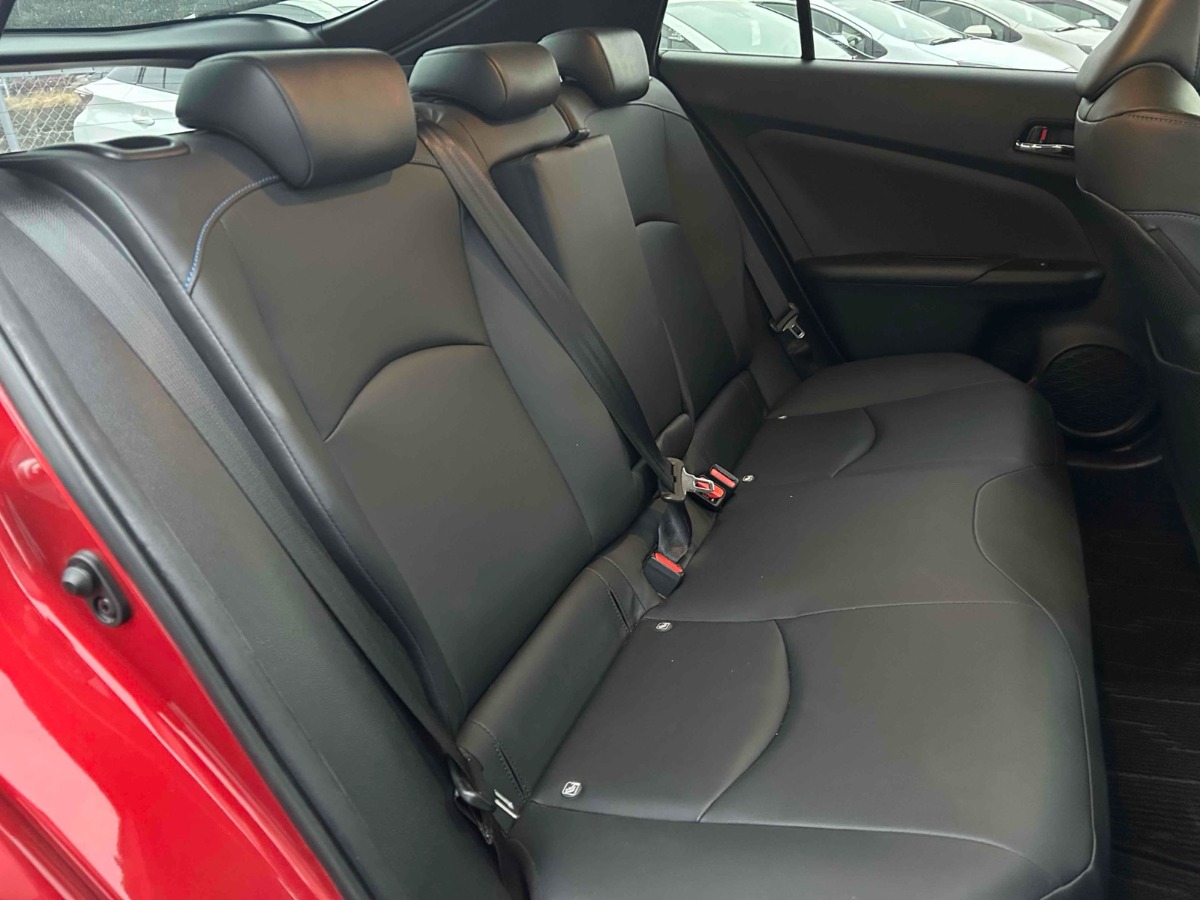 2016 TOYOTA PRIUS 5D S TOURING Carousel 8