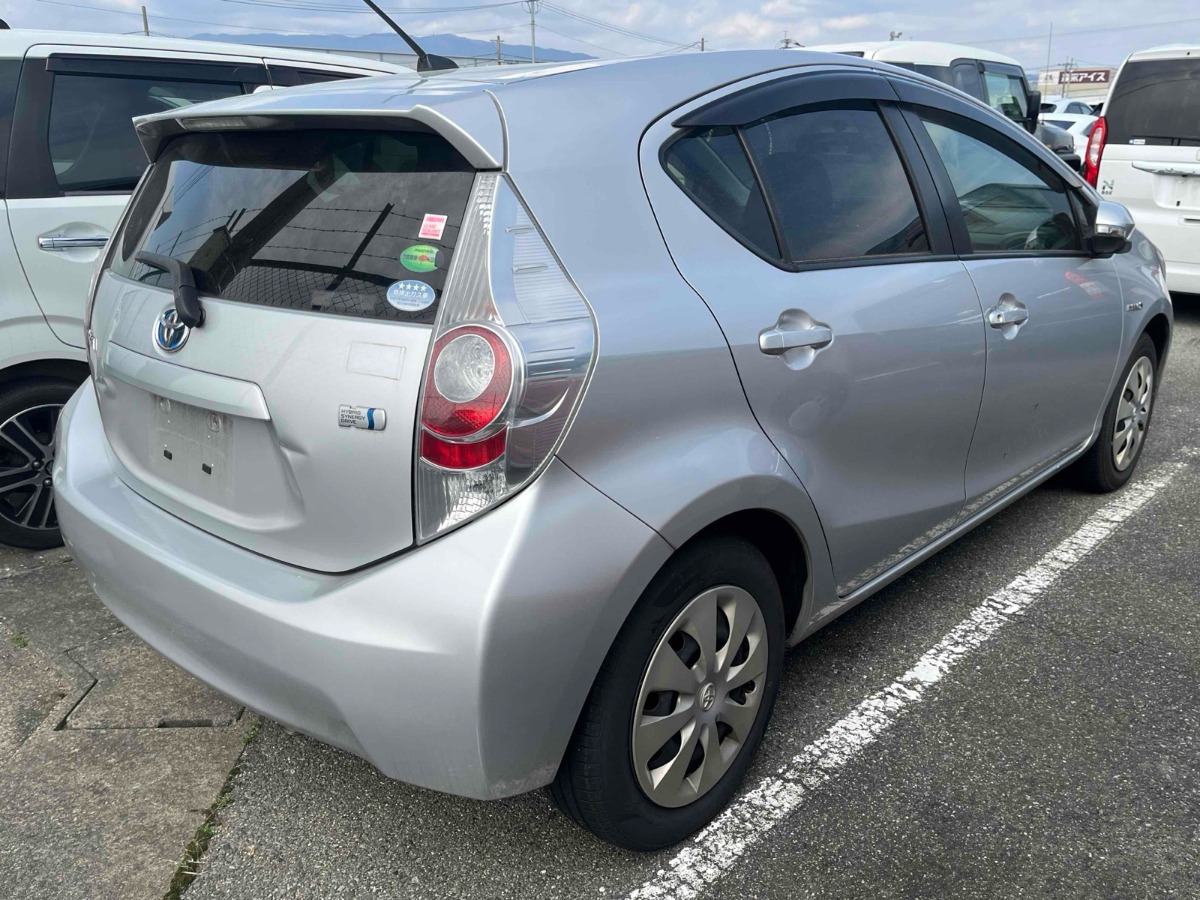 2014 TOYOTA AQUA G Carousel 1