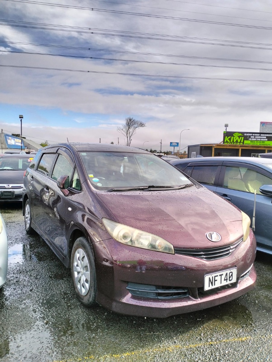 2010 TOYOTA WISH Carousel 3