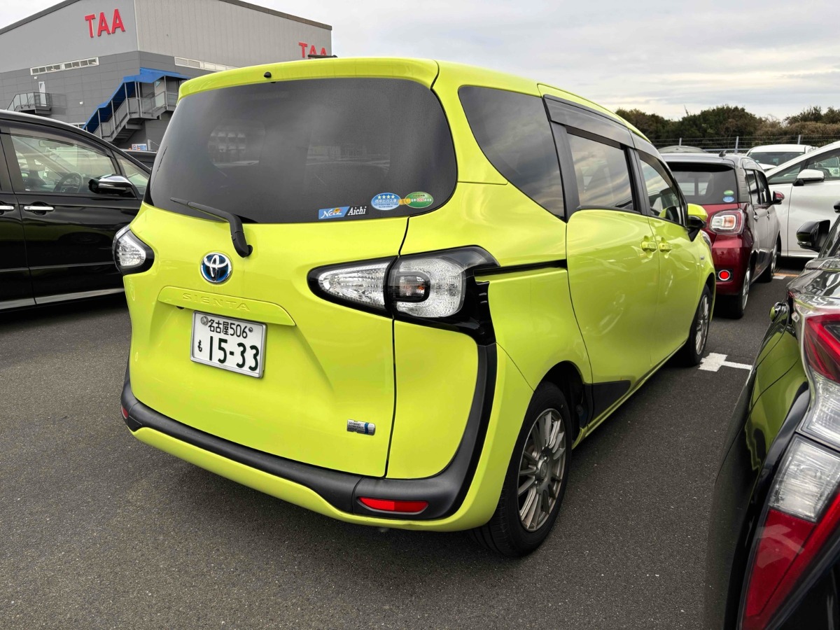 2016 TOYOTA SIENTA G HYBRID Carousel 3