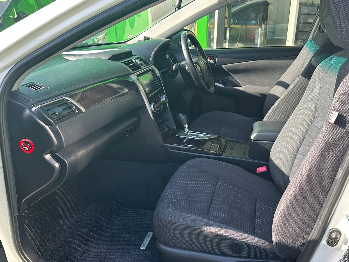 2014 TOYOTA CAMRY G Carousel 9