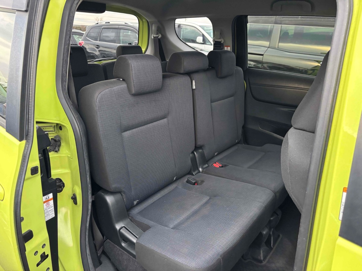 2016 TOYOTA SIENTA G HYBRID Carousel 5