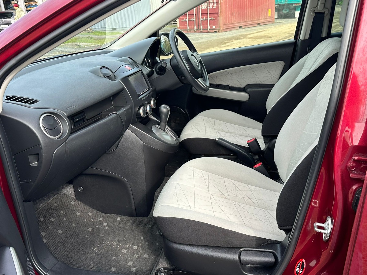 2012 MAZDA DEMIO 13-SKYACTIVE Carousel 5